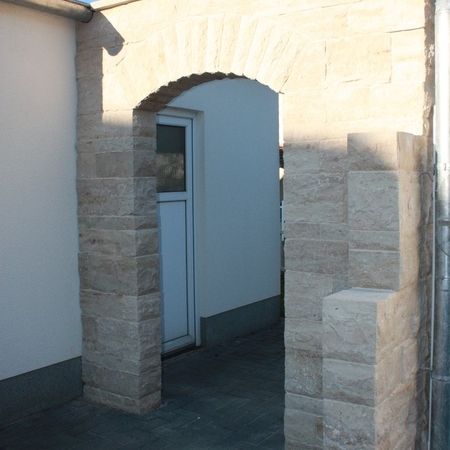 Tor aus Naturstein
